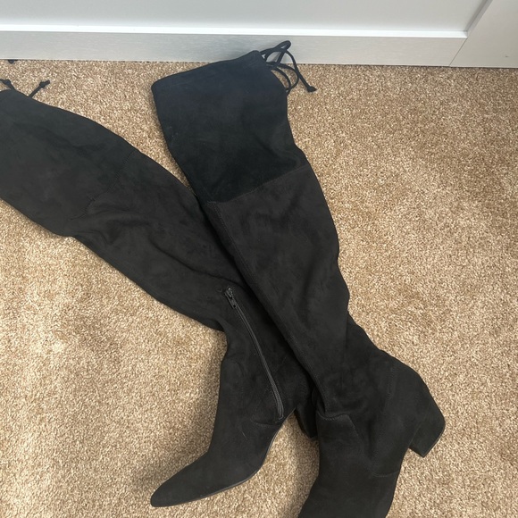 Boots - Picture 4 of 5